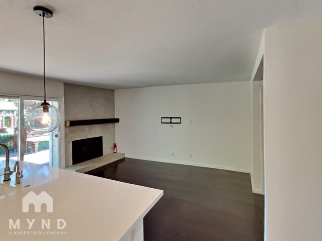 Building Photo - 990 Tera Ct