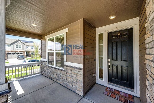 Building Photo - 960 S De Gaulle Ct