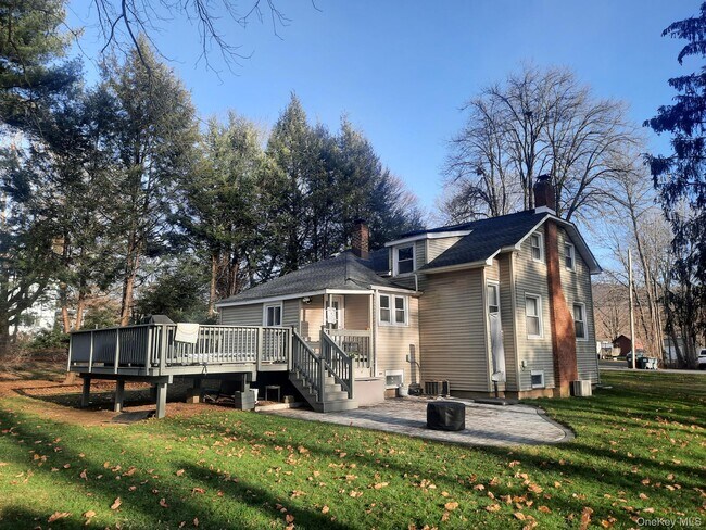 Building Photo - 23 Valley Ave