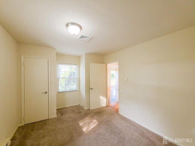 Building Photo - 227 Manchester Ln