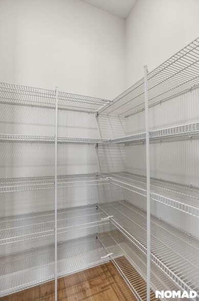 Building Photo - 319 Archar St