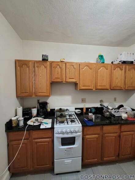 Building Photo - 15 Scottfield Rd