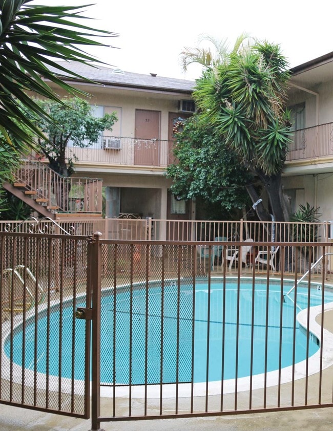 Pool Area - 5427 Carlton