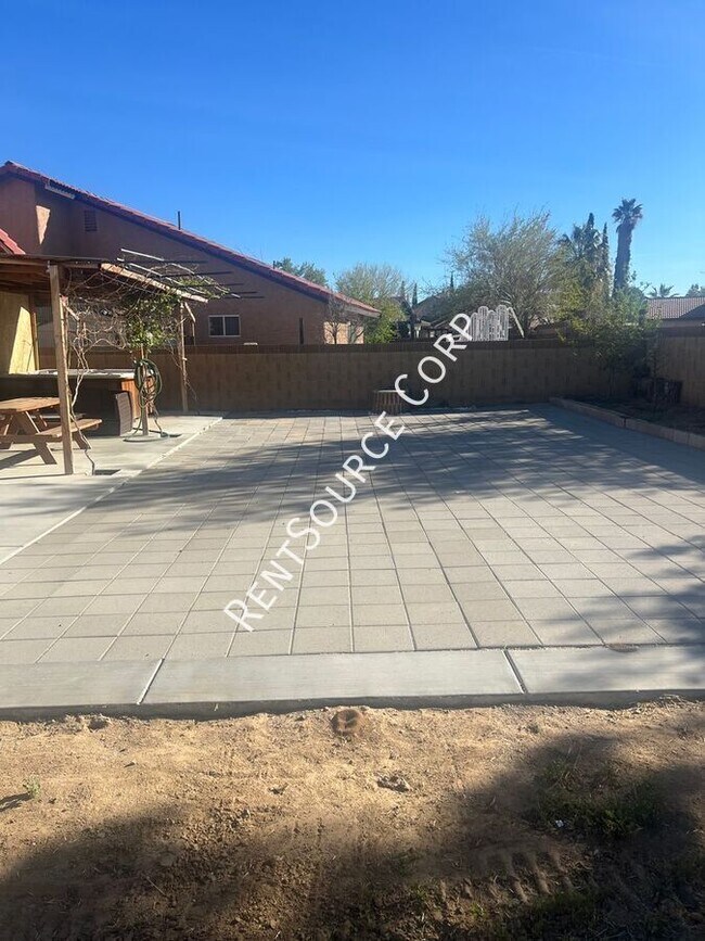 Building Photo - 43837 David St