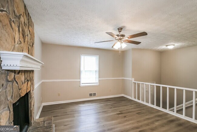 Building Photo - 80 Belmont Park Ln