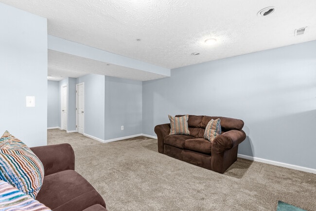 Building Photo - 8211 Water Lily Way