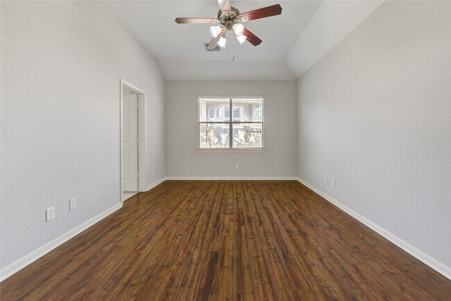 Building Photo - 6030 Starbrook Creek Dr