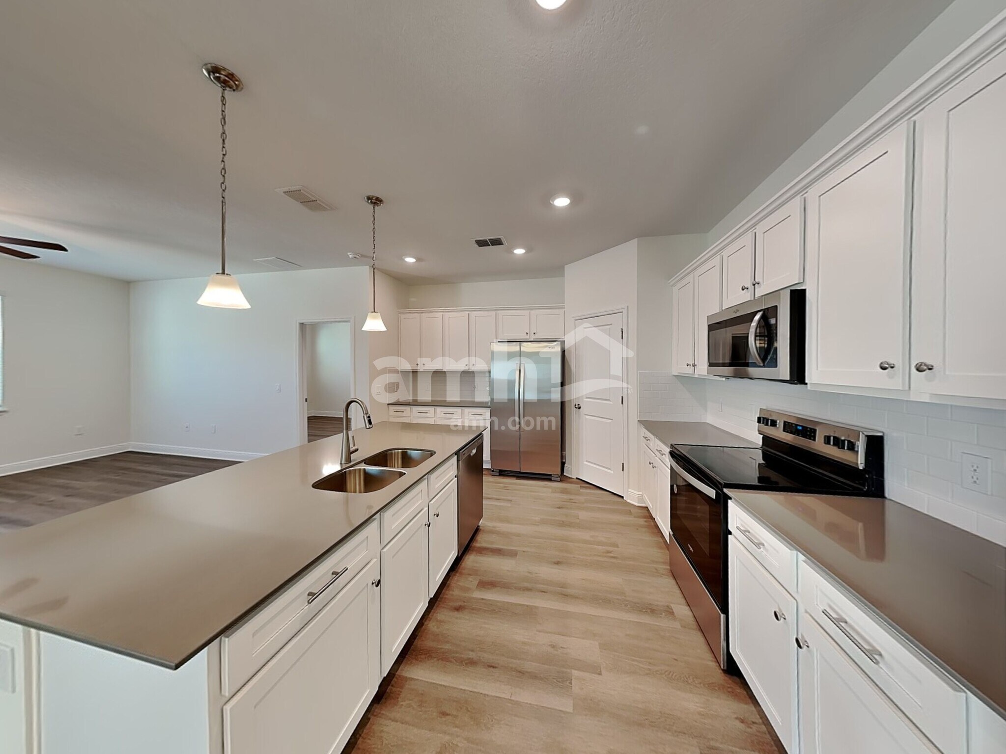 Building Photo - 1074 Heavenly Dr
