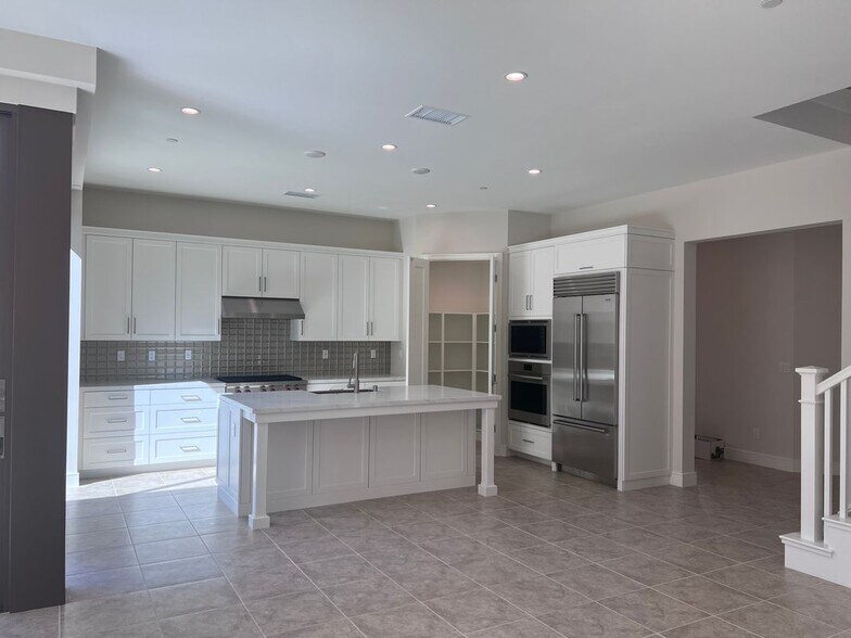 Building Photo - 128 Sugar Brush