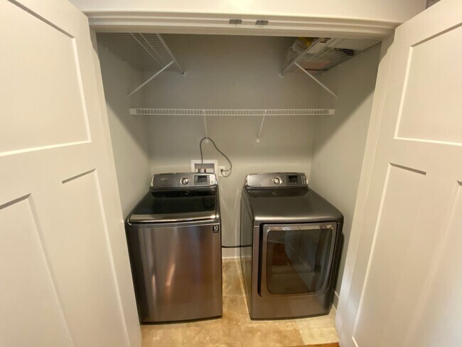 Building Photo - 602 Mariner Way