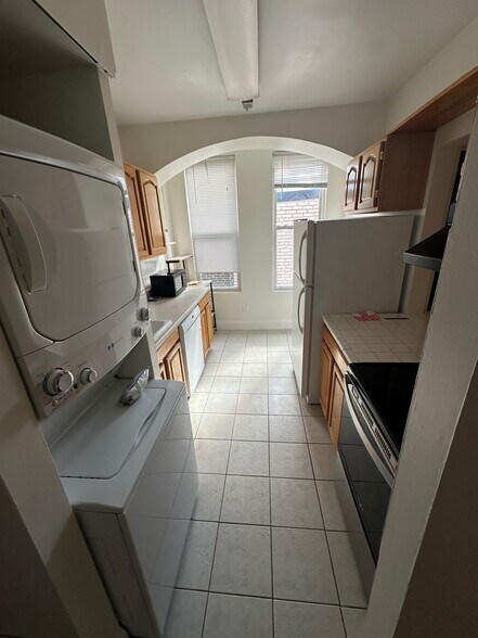 Building Photo - 1013 P St NW