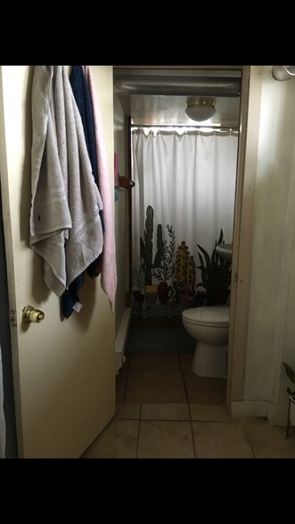 Bathroom - 3200 21st Ave S