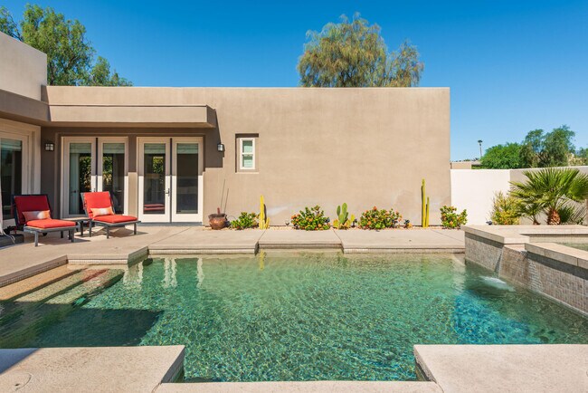 Building Photo - 1615 Savvy Ct