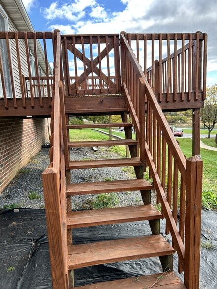 Building Photo - 45 Spring Hill Ln