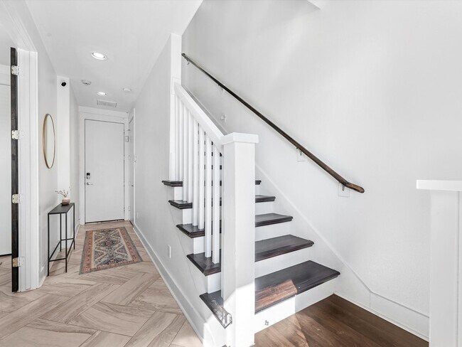 Building Photo - 3421 Gillespie St