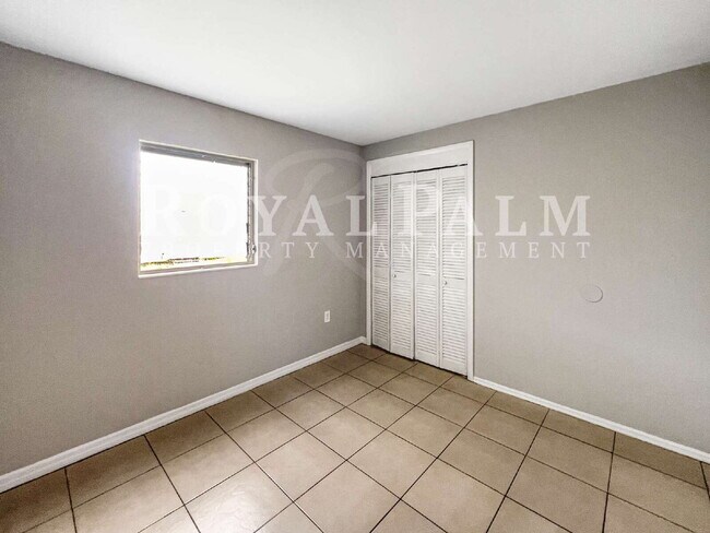 Building Photo - 9861 Orange River Blvd