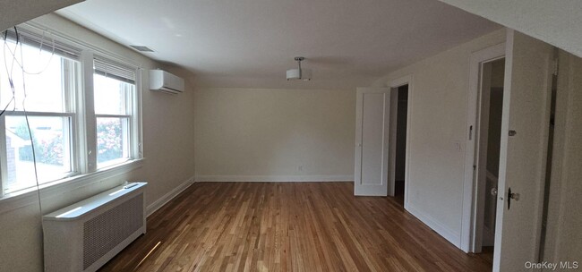 Building Photo - 19 Poppy Ave