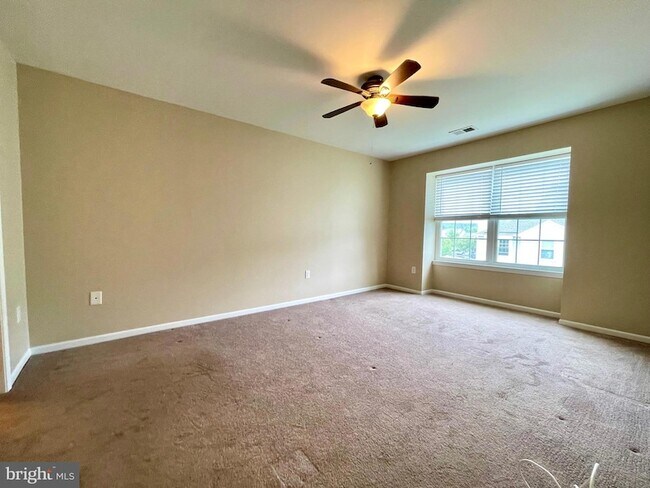 Building Photo - 1104 Mews Dr