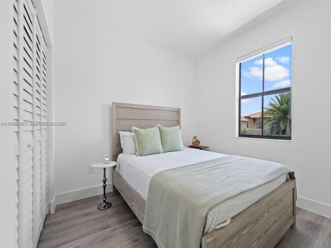 Building Photo - 8781 NW 98th Ct