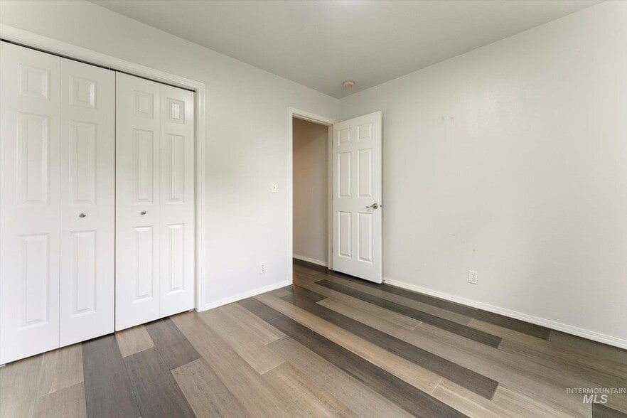 Building Photo - 8130 Waterleaf Ave