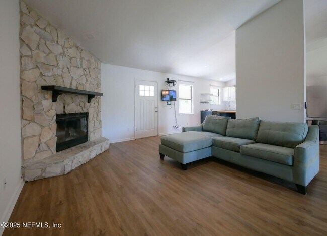 Building Photo - 231 Otterwood Ct
