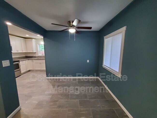 Building Photo - 1036 Queen City Blvd
