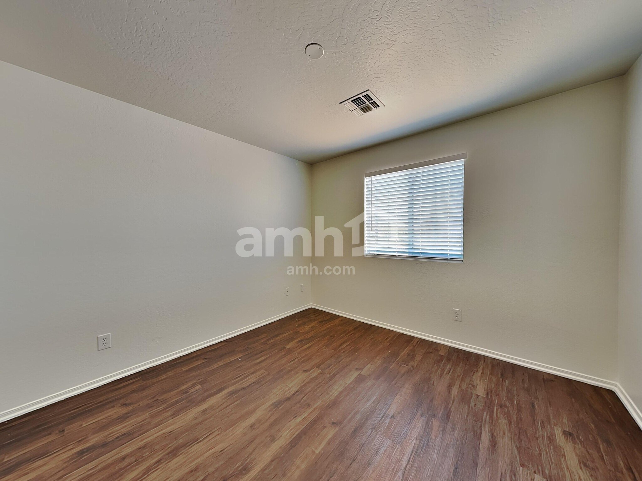 Building Photo - 22377 W Solano Dr