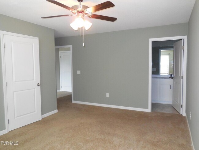 Building Photo - 70 Moon Rock Ct