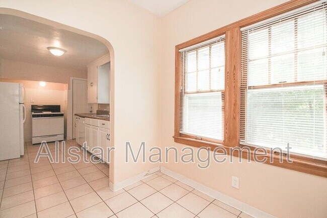 Building Photo - 2100 Cottage Grove Ave