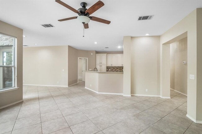 Building Photo - 6664 Ruxton Ln