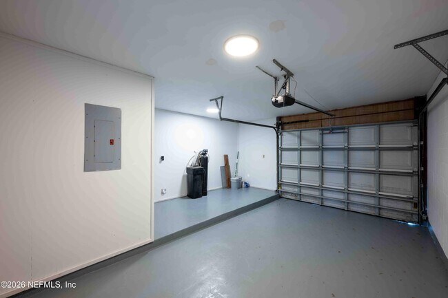 Building Photo - 176 East Coast Dr