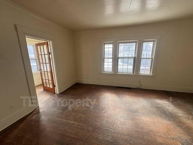 Building Photo - 472-474 Avenue D -NEW OWNER