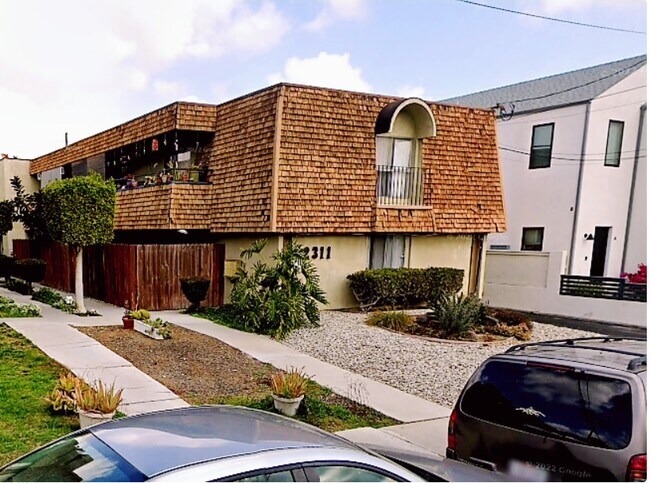 Building Photo - 2311 Carnegie Ln