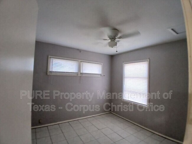 Building Photo - 4701 Prinston Dr