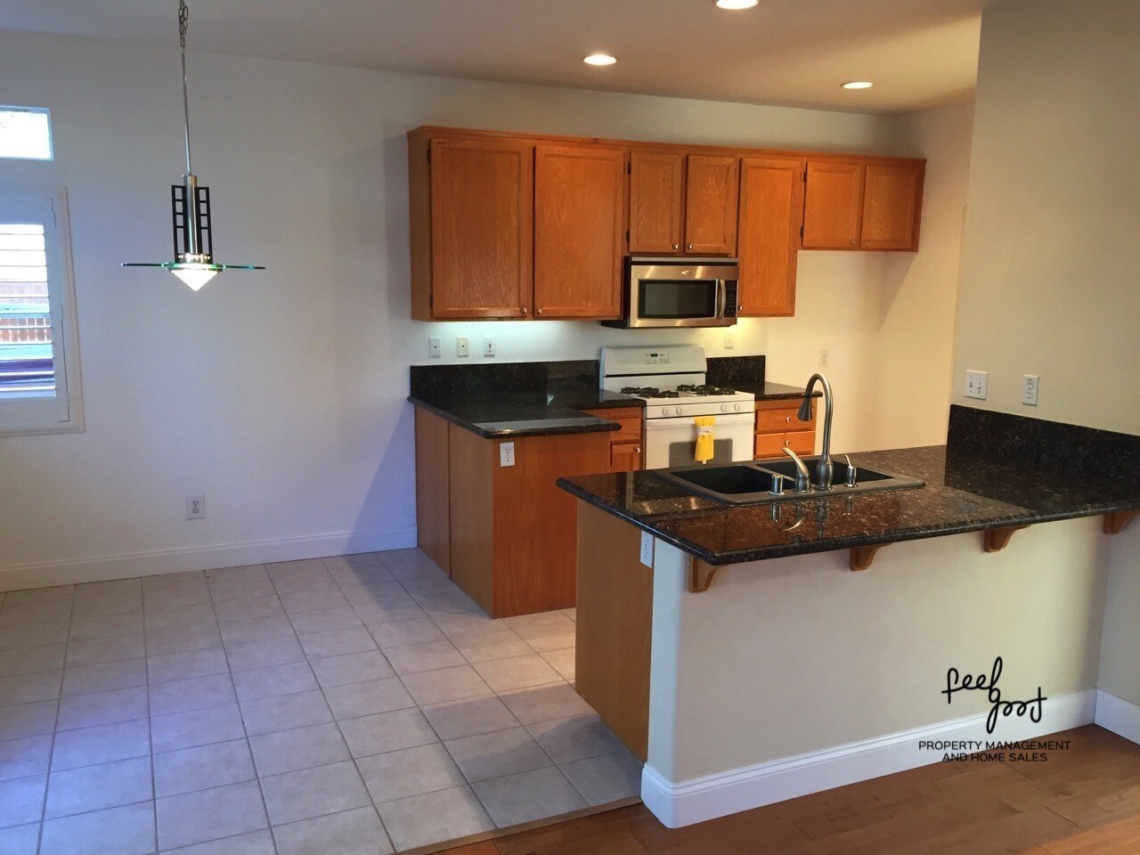 Building Photo - 305 Diamante Way