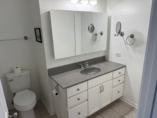 Building Photo - 2231 Wentworth Ct