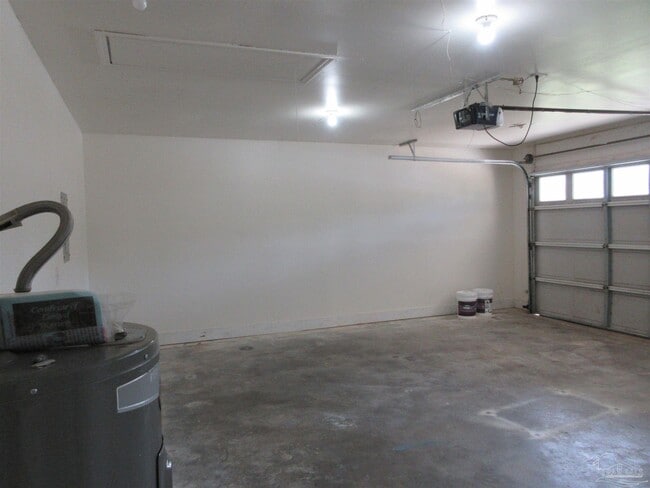 Building Photo - 4738 Live Oak Ln