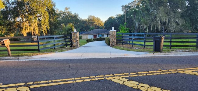 Building Photo - 1804 E Wheeler Rd