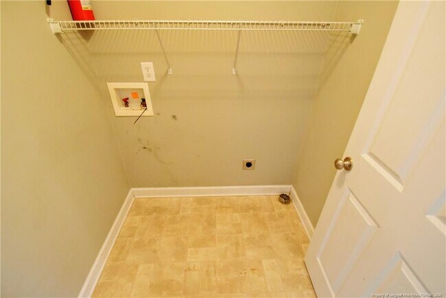 Building Photo - 3019 Burton Dr