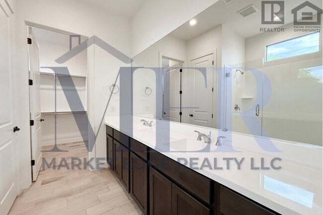 Building Photo - 2Bed/2Bath Home in Surprise Golf Community...
