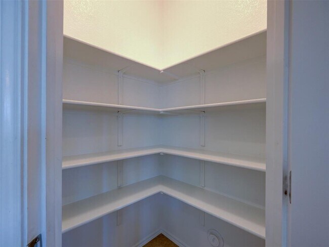 Building Photo - 14004 Eucalyptus Bnd