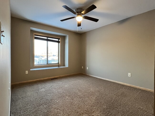 Building Photo - 1765 Sara Ct