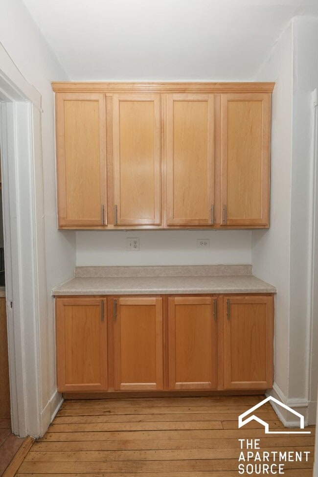 Building Photo - 929 Michigan Ave