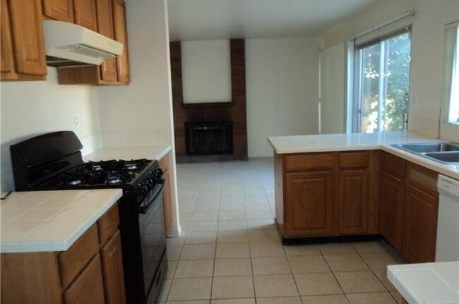 Building Photo - LIVE THE DREAM IN A PRIVATE HOA COMMUNITY ...