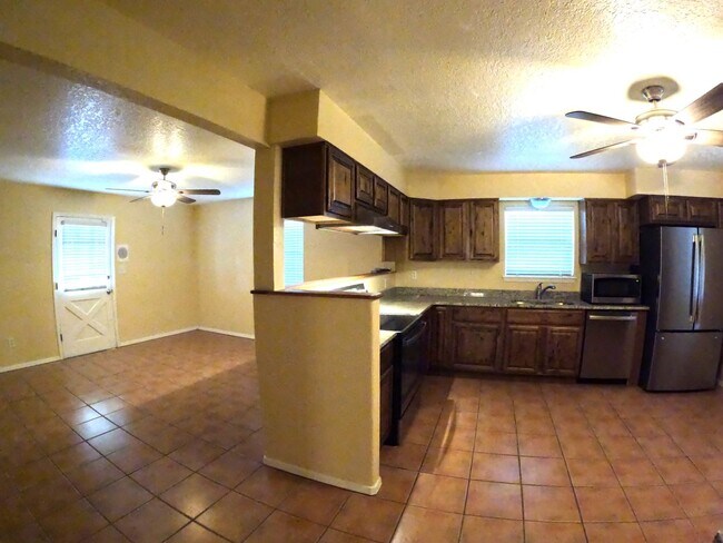 Building Photo - 2968 La Mesilla Circle