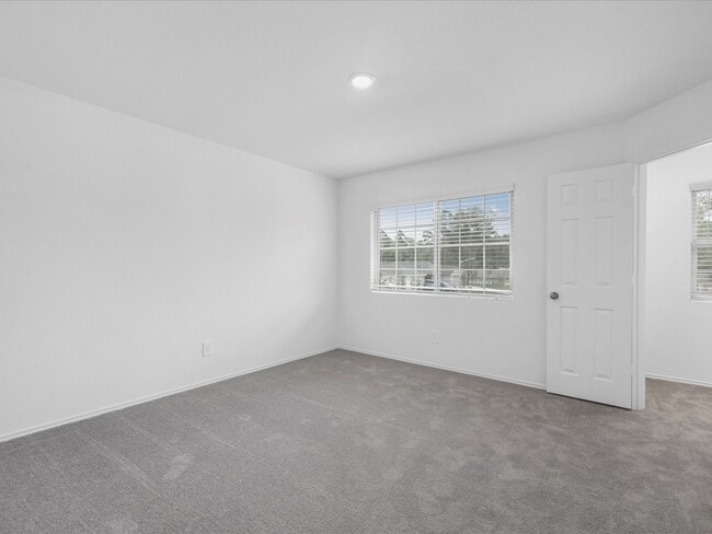 Building Photo - 1202 Silver Fir Ct