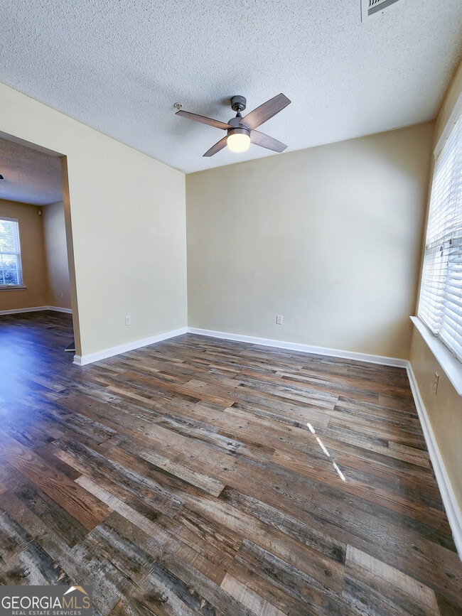 Building Photo - 142 Watercress Ct