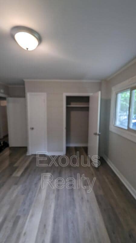 Building Photo - 502 Maple Ave