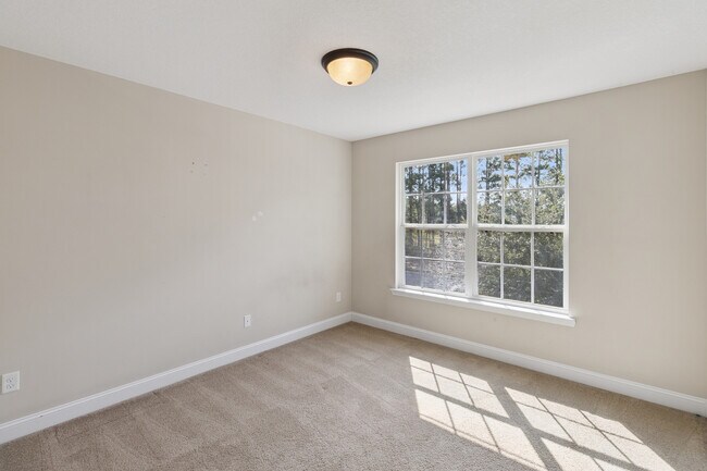 Building Photo - 608 Piedmont Ave