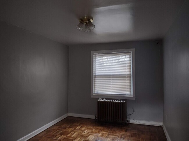 Building Photo - 5028 Chalgrove Ave